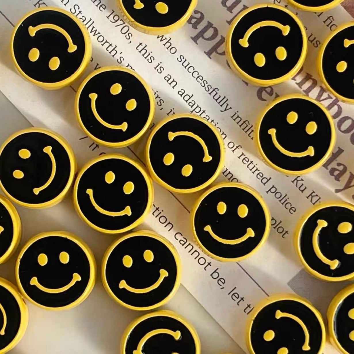 Alloy Dripping Oil Round Smiling Face Colorful Beads
