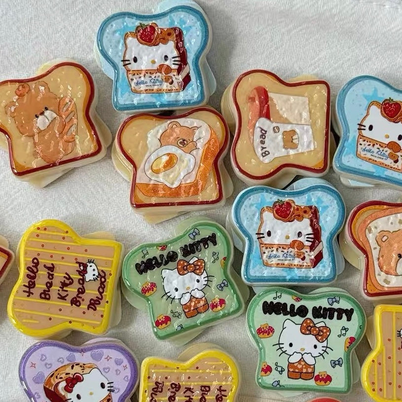 HK Bear Cute Resin Toast Beads