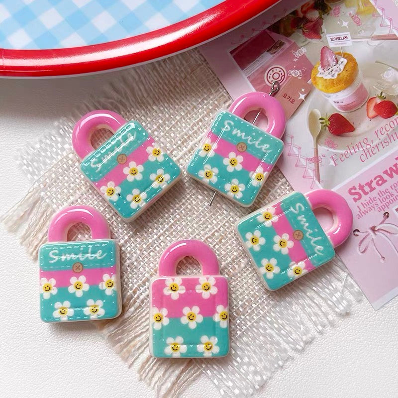 Flower Handbags & HK Rainbow Acrylic Cube Beads