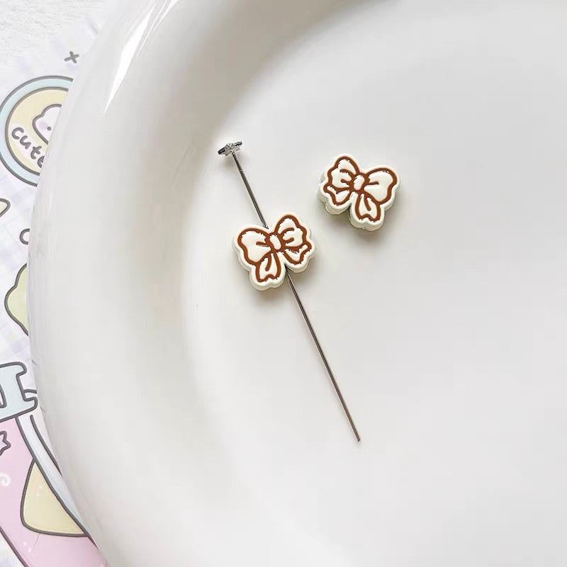 Polka Dot Bowknot Alloy Enameled 3D Beads