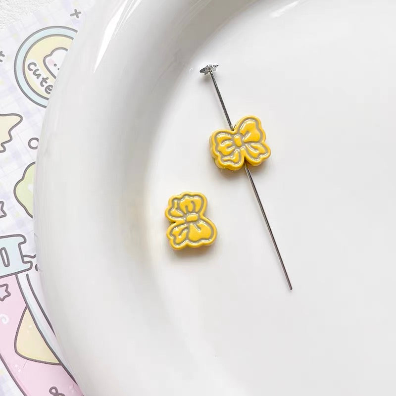Polka Dot Bowknot Alloy Enameled 3D Beads