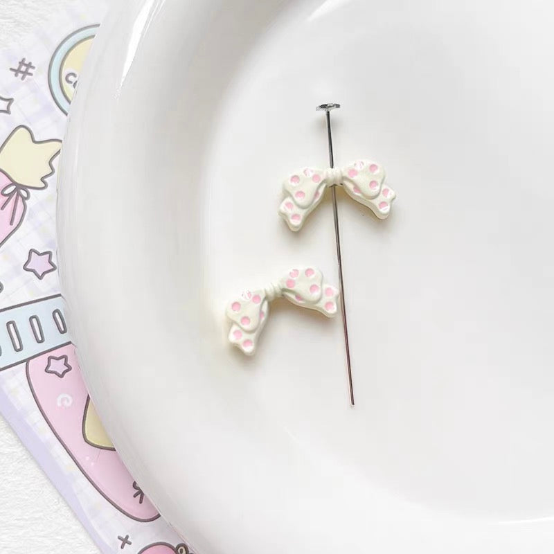Polka Dot Bowknot Alloy Enameled 3D Beads