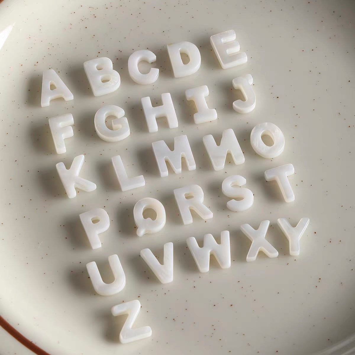 Natural Shell 26 English Letter Beads