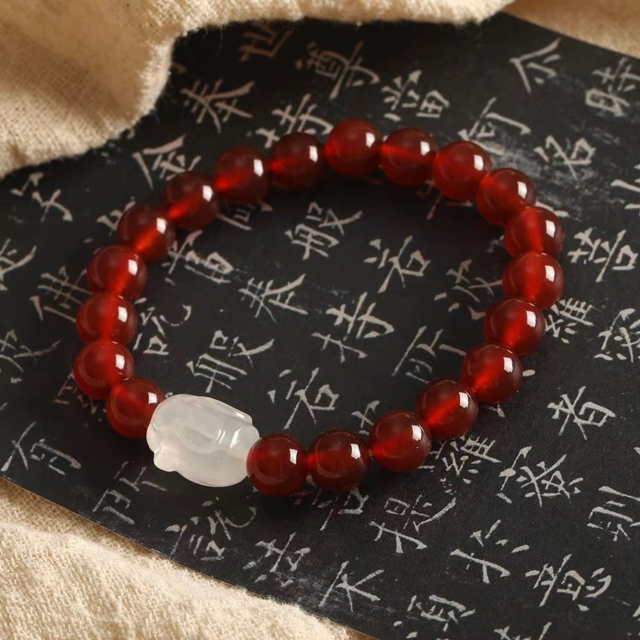 Red agate bead