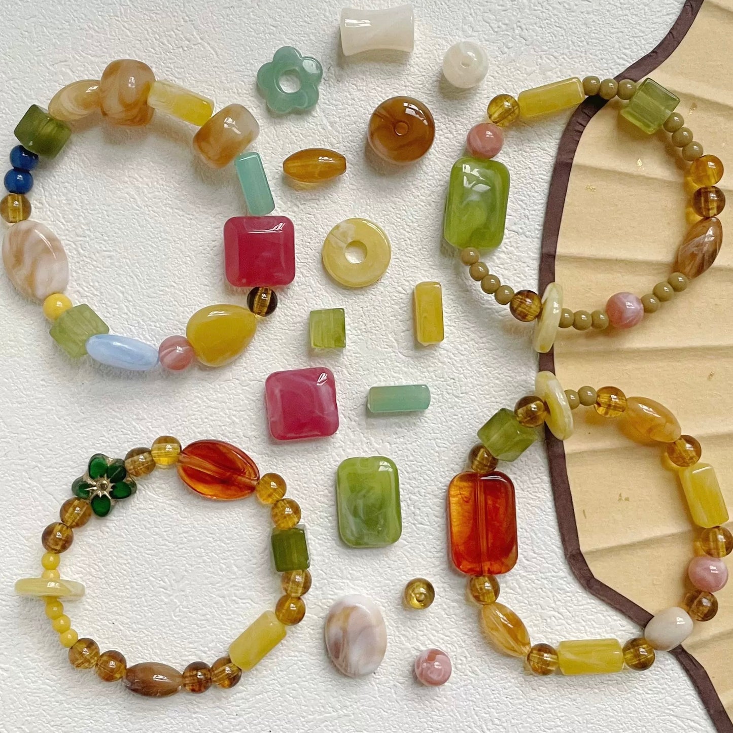 Vintage Acrylic Beads set:50g/1.76oz Mix Random Beads for Bracelet Crafts