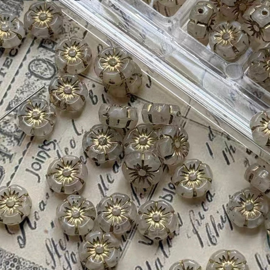 Hawaiian Flower Czech Beads