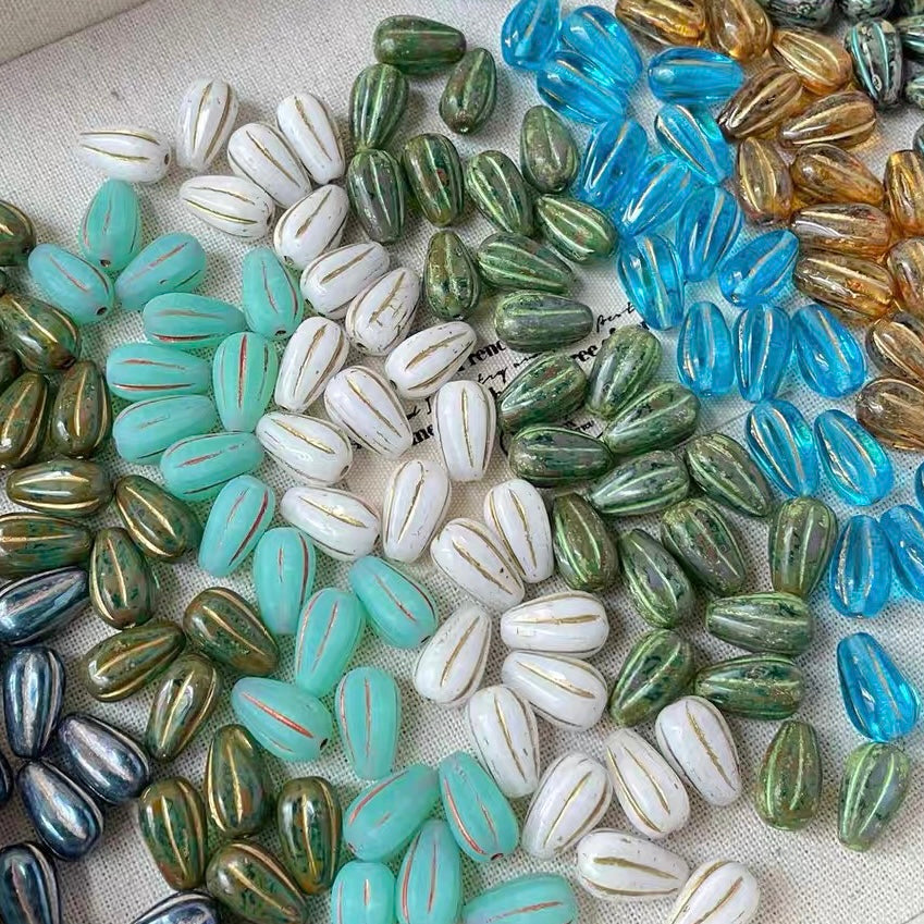 Teardrop Vintage Czech Beads
