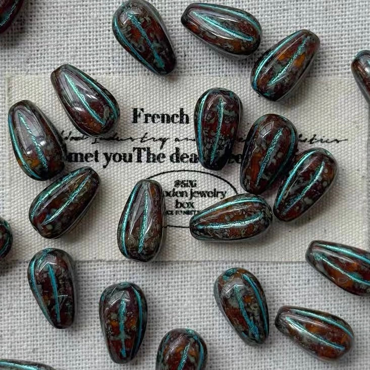 Teardrop Vintage Czech Beads