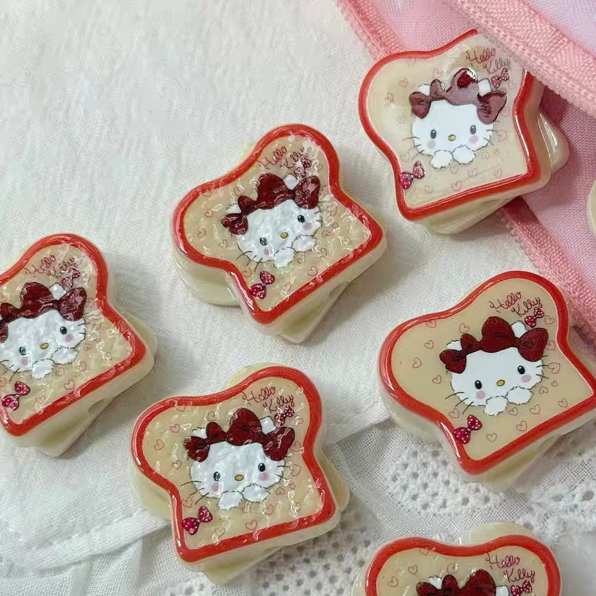 HK Bear Cute Resin Toast Beads
