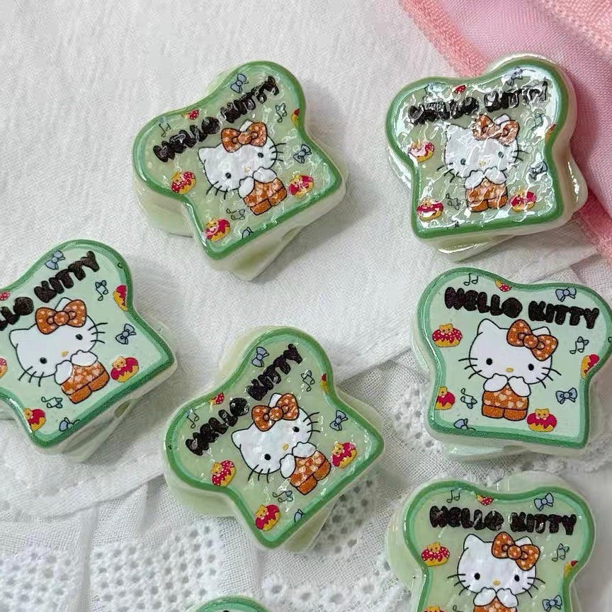 HK Bear Cute Resin Toast Beads
