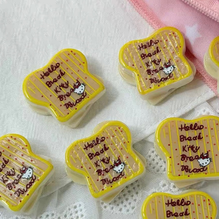 HK Bear Cute Resin Toast Beads