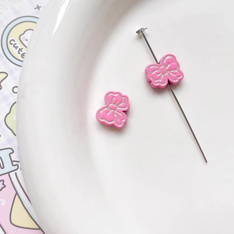 Polka Dot Bowknot Alloy Enameled 3D Beads