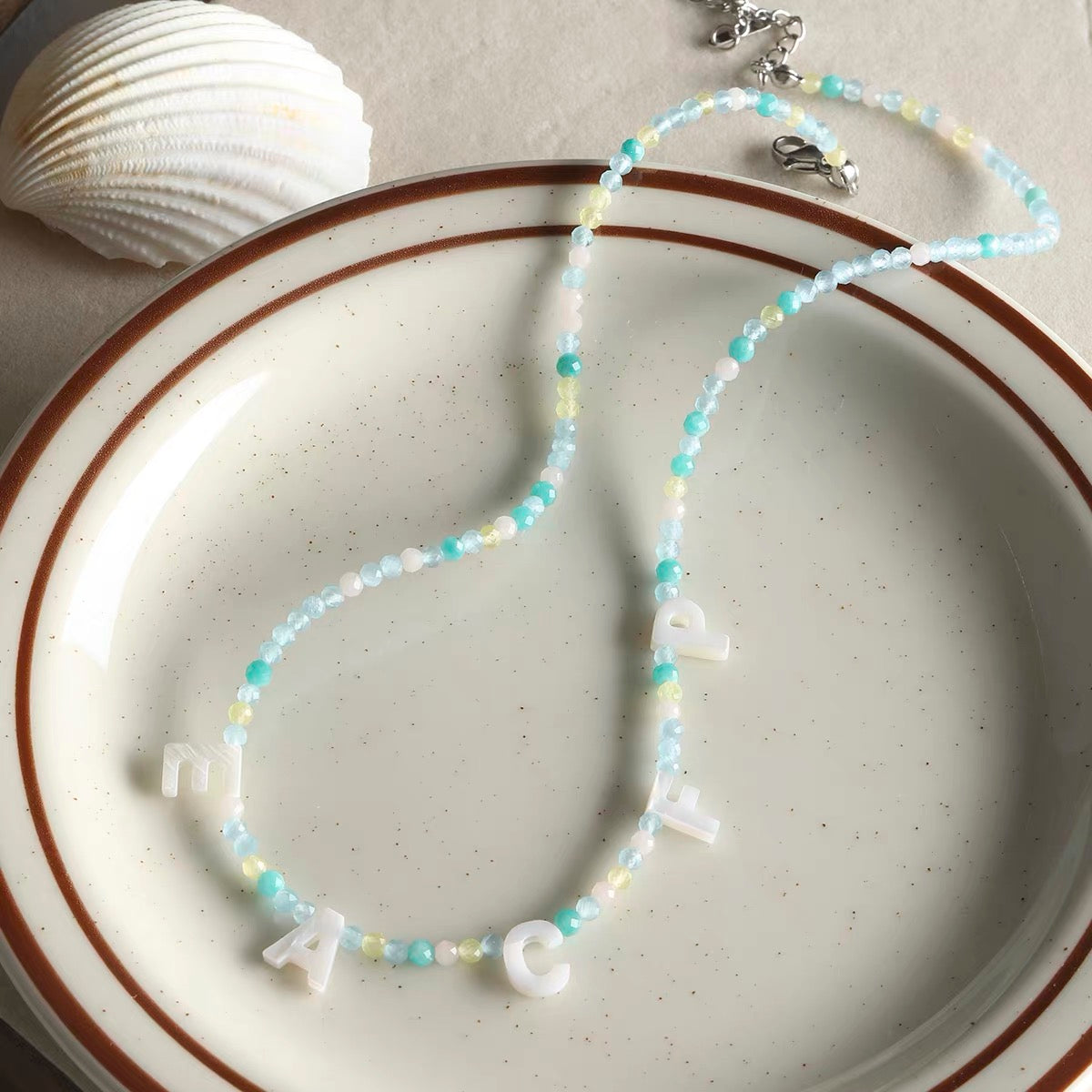 Natural Shell 26 English Letter Beads