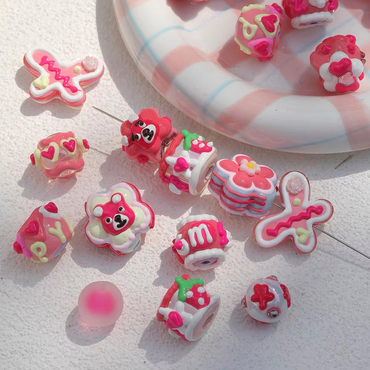 Strawberry-Colored Heavy-Craftsmanship Hand-Painted Beaded Strand