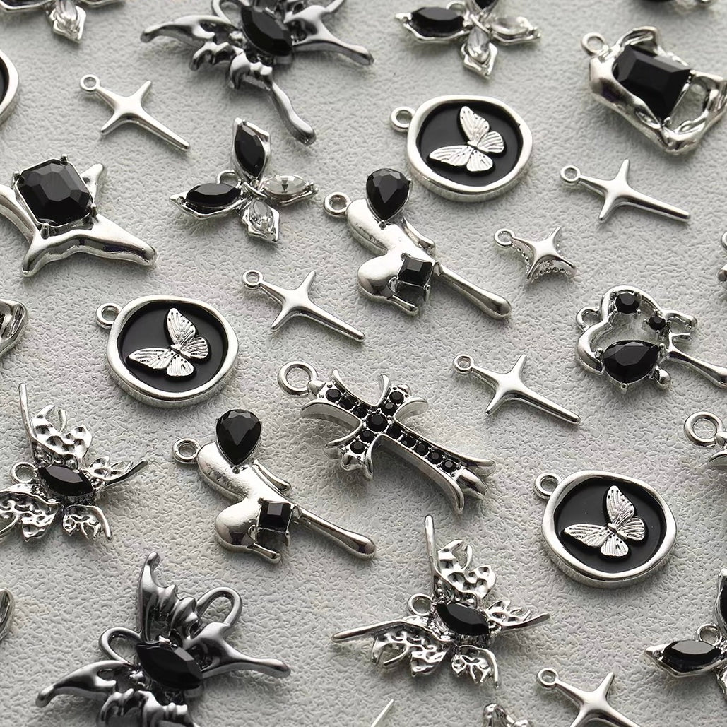 Sweet-Goth Dark Pendant Beads