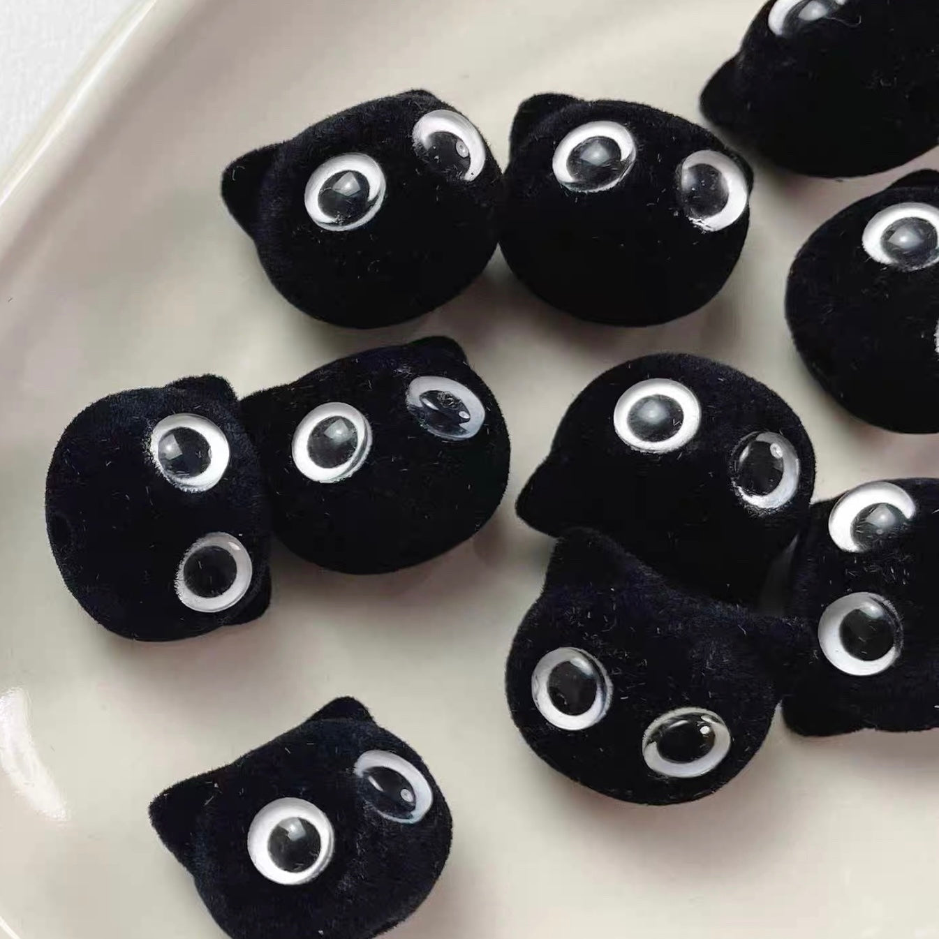 Cute Flocked Cat Head & Eye Beads